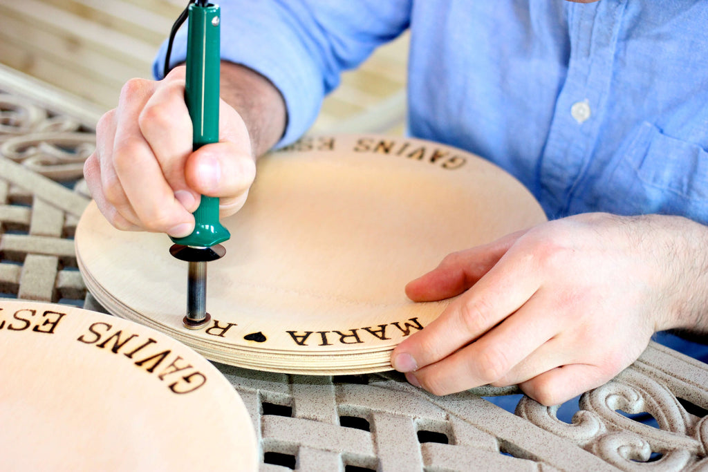 Personalized Wedding Idea for Your Dinnerware